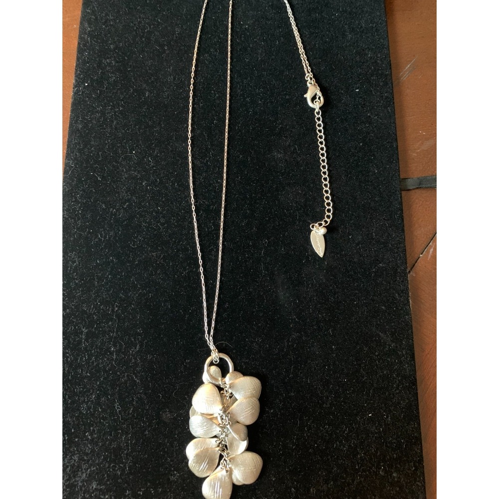 Coldwater Creek Silver Tone with Silver Petals Necklace - Picture 1 of 2